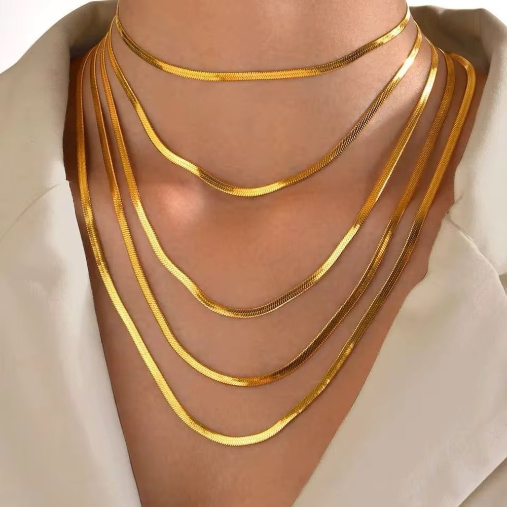Gold Herringbone Chain Necklace – 4mm & 5mm ✨